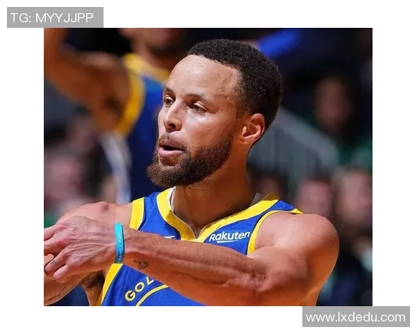 昔日王者库里状态下滑,何去何从? 昔日王者库里状态下滑,何去何从?