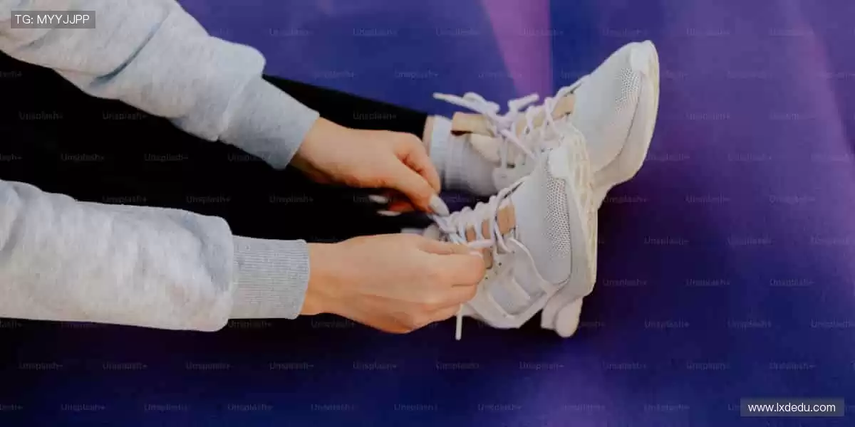 赛场之外，我们与你同在 —— 实时解说，深度分析！🎙️📊